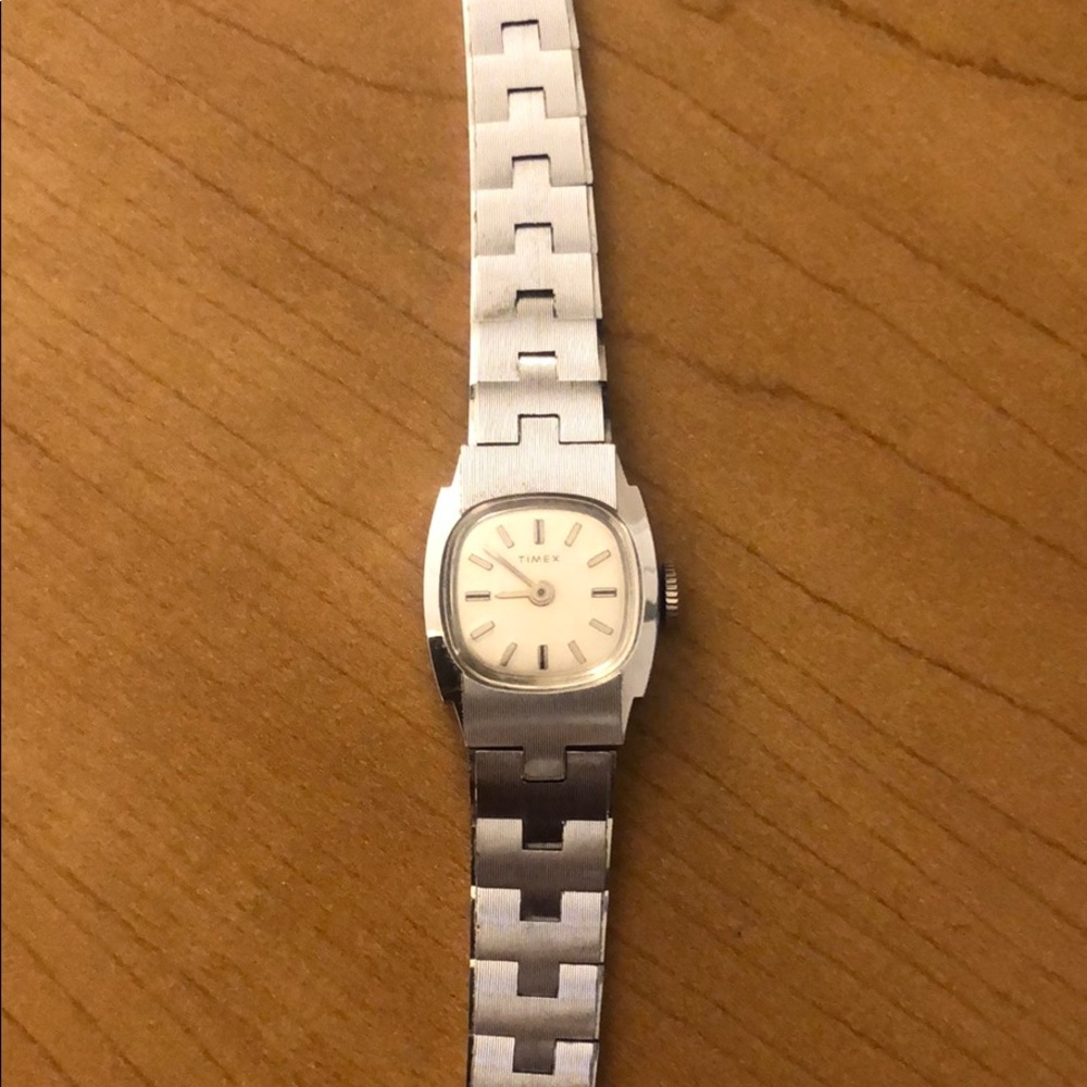 Ile new times women’s watch